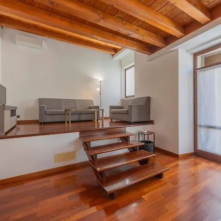 Timber And Light Spacious With Balcony