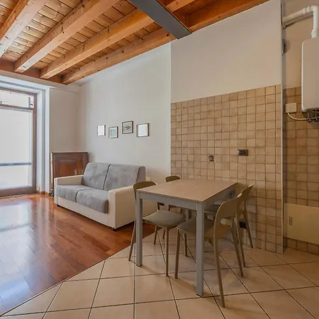 Timber And Light Spacious With Balcony