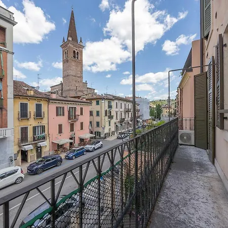 Timber And Light Spacious With Balcony * Verona